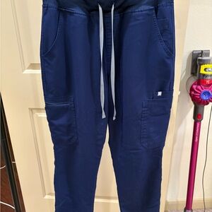 Figs yola high waisted skinny scrub pants